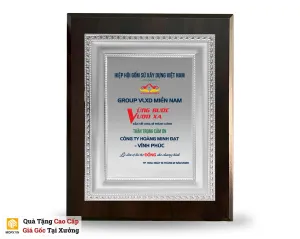 Kỷ niệm chương gỗ đồng 10 (màu bạc)
