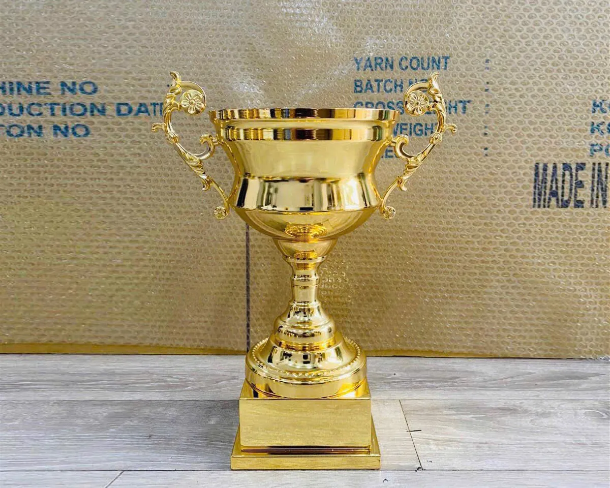Cúp thể thao mạ vàng KL08