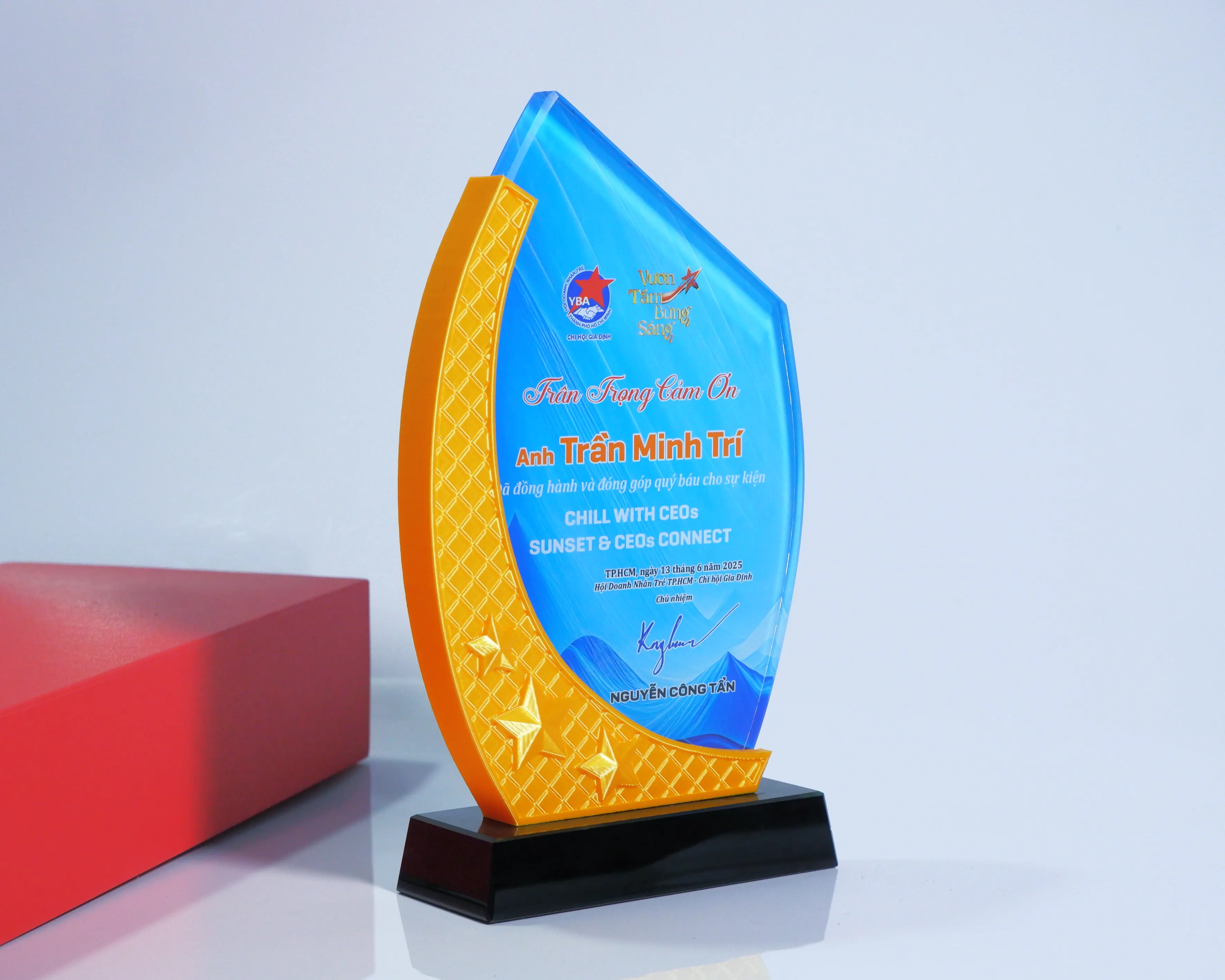 Kỷ niệm chương pha lê PL75