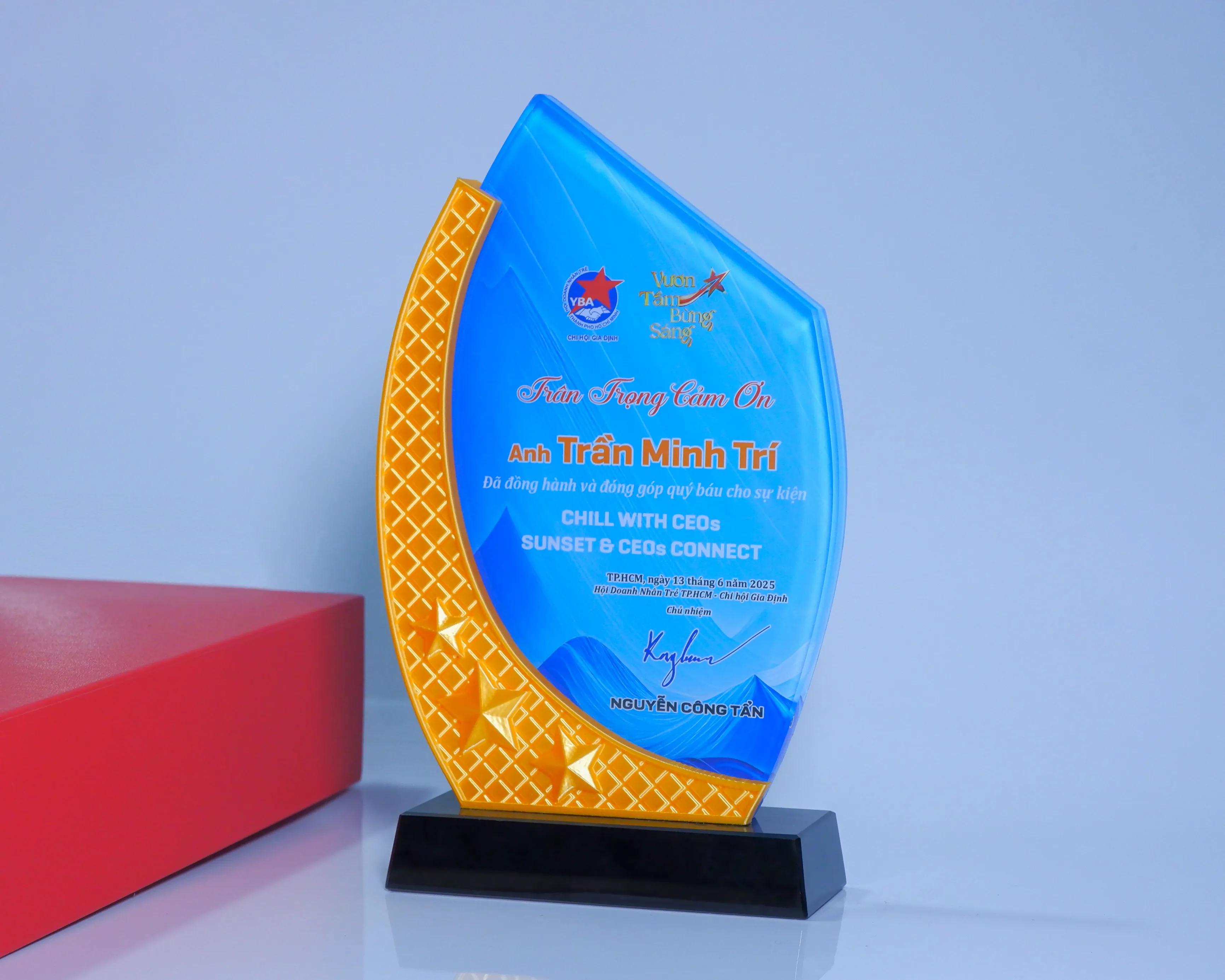 Kỷ niệm chương pha lê PL75