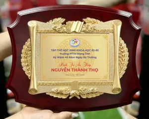 Gỗ Đồng Tri Ân Thầy Cô
